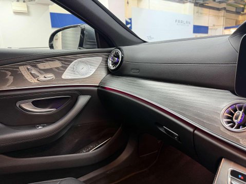 Mercedes-Benz CLS 2.0 CLS300d AMG Line (Premium Plus) Coupe 4dr Diesel G-Tronic Euro 6 (s/s) 54