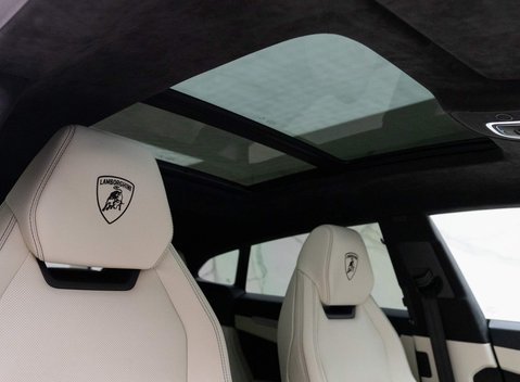 Lamborghini Urus V8 8