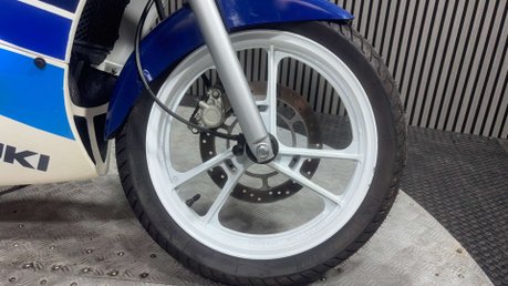 Suzuki RG 1992 GREAT RUNNING CLASSIC 2 STROKE BIKE ONLY 15K RG 80CC 29