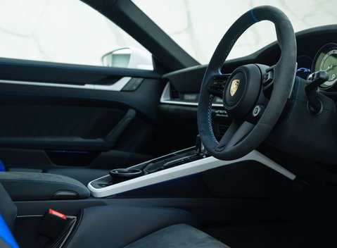 Porsche 911 DAKAR (992) 13