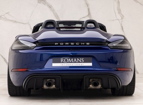 Porsche 718 Boxster Spyder 6