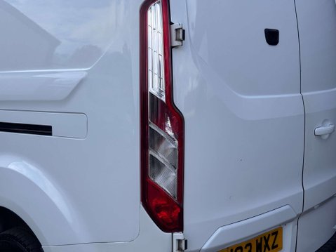 Ford Transit Custom 2.0 Transit Custom 300 Limited EcoBlue 5dr 17