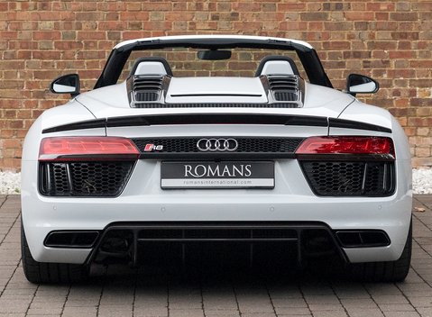 Audi R8 V10 Plus Spyder 5