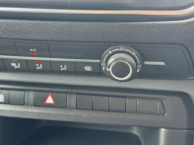 Vauxhall Vivaro Crew Cab LWB L2H1 Low Roof Sportive 2900 Air Con Sensors EURO 6 NO VAT 35