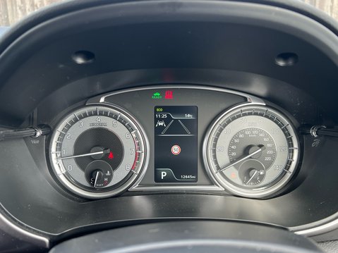 Suzuki Vitara SZ-T 11