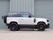 Land Rover Defender 90 2026 Brand NEW  HARD TOP STYLED BY SEEKER AIR SUSPENSION AND JUMP SEAT  7