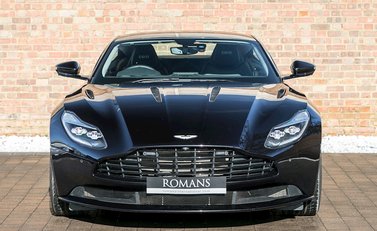 Aston Martin DB11 Launch Edition 4