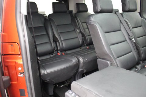 Peugeot Traveller 5dr 2.0 BlueHDi 180 Allure Long Automatic 8 Seater Minibus 9
