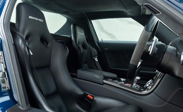 Mercedes-Benz SLS AMG 13