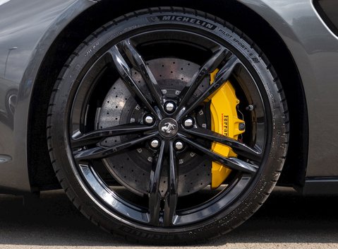 Ferrari GTC4 Lusso 10