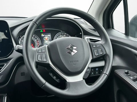 Suzuki S-Cross 1.5 Hybrid Motion 5dr AGS 16