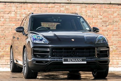 Porsche Cayenne Turbo (New Model)
