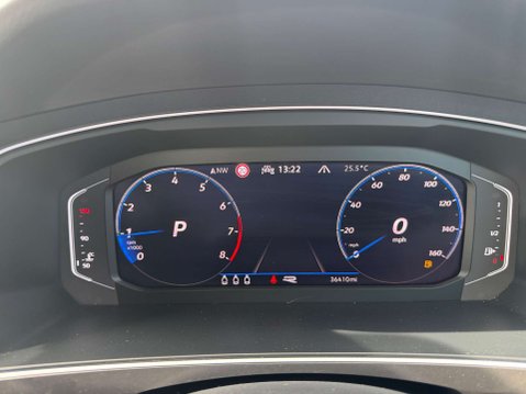 Volkswagen Tiguan 1.5 Tiguan R-Line TSi Semi-Auto 5dr 26