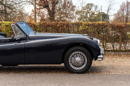 Jaguar XK 140 Drop-Head Coupe 18