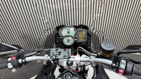 BMW F700GS 2017 ONLY 3K ADVENTURE BIKE LOWERED LONG MOT WARRANTY 800CC 40