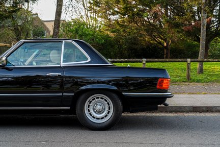 Mercedes-Benz SL Series 380 SL 13