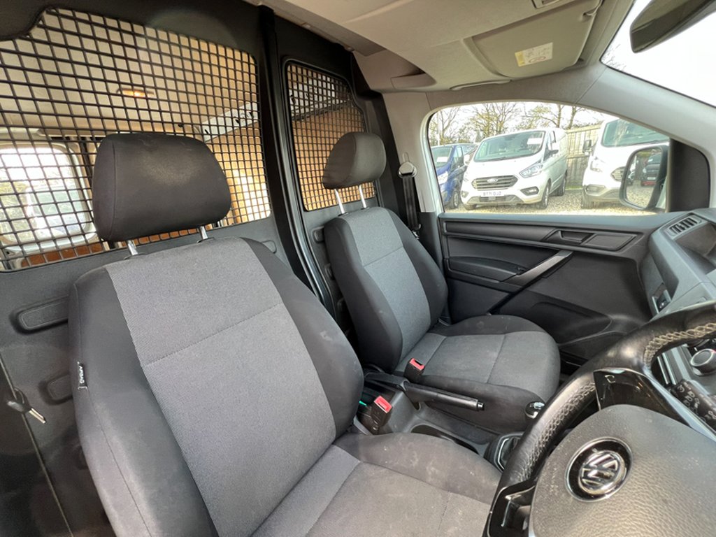 2017 Volkswagen Caddy SWB L1H1 Low Roof Highline C20 Air Con Alloys Sensors EURO 6 NO VAT — thumbnail 30 of 51