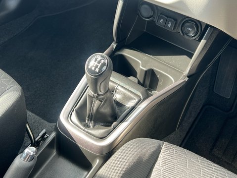 Suzuki Swift ULTRA 27