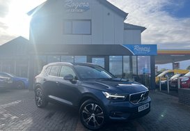 Volvo XC40 2.0 T4 INSCRIPTION PRO AUTO PETROL 2