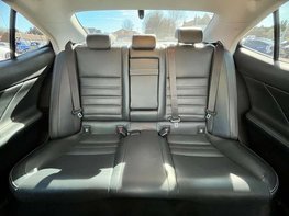 Lexus Is 2.5 IS 300h Advance CVT 4dr 62