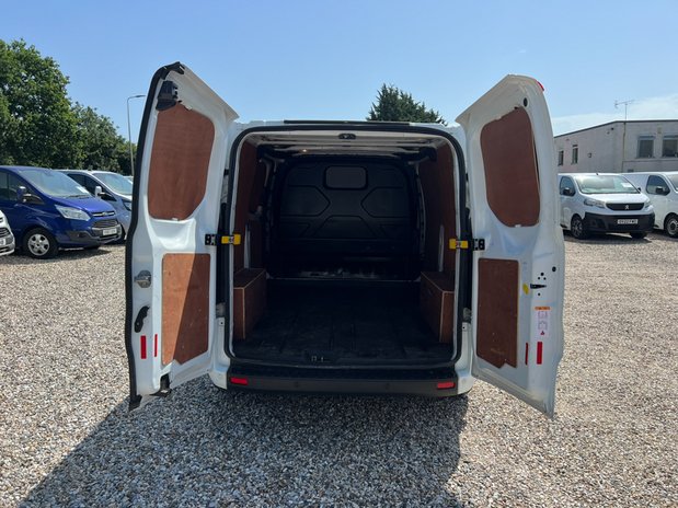 Ford Transit Custom SWB L1H1 Low Roof Trend 300 Air Con Sensors EURO 6 NO VAT 9