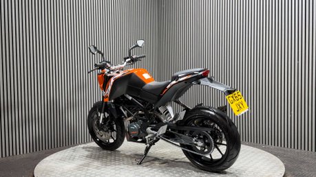 KTM Duke 2016 INCREDIBLY CLEAN LONG MOT ONLY 1K AKRAPOVIC 6