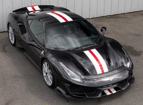 Ferrari 488 Pista 8