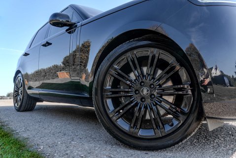 Land Rover Range Rover First Edition 26