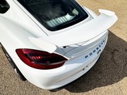 Porsche Cayman GT4 32