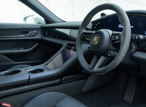 Porsche Taycan 4S Cross Turismo 10