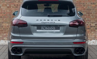 Porsche Cayenne GTS 5