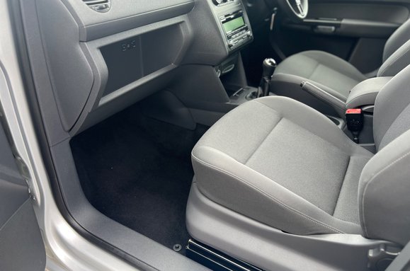 Volkswagen Caddy Maxi Life C20 LIFE TDI 5/7 SEATS VISTA WHEELCHAIR CONVERSION 32