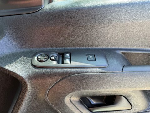 Peugeot Partner BLUEHDI PROFESSIONAL L1 26
