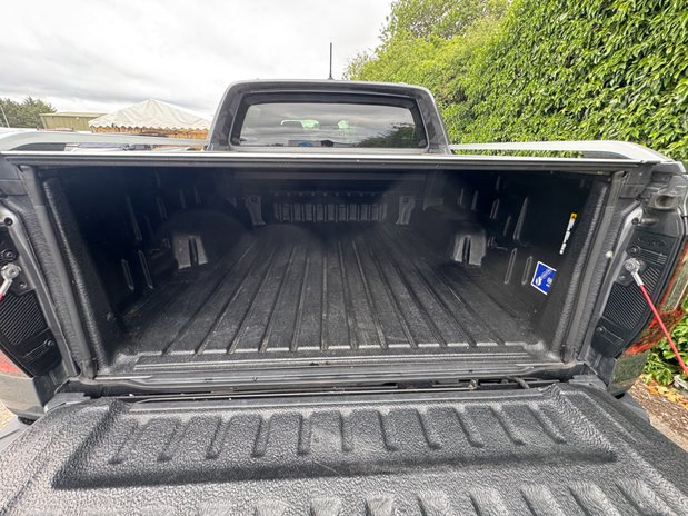 Ford Ranger Wildtrak | Auto | 2 LT | Double Cab | Tow Bar | Cam | Roller Shutter | EURO 9