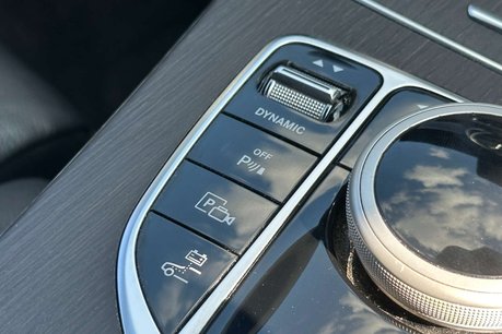 Mercedes-Benz C Class 2.0 C300e 13.5kWh AMG Line Edition Estate 5dr Petrol Plug-in Hybrid G-Troni 40