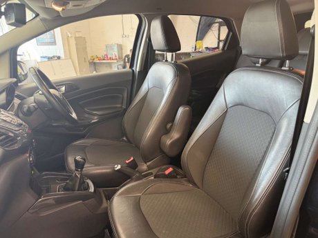 Ford Ecosport 1.0T EcoBoost Titanium 2WD Euro 5 (s/s) 5dr 34