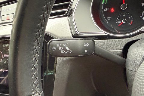 Volkswagen Passat GTE DSG - VAT Q - 1 OWNER - PLUG IN HYBRID - 3 IN STOCK 37