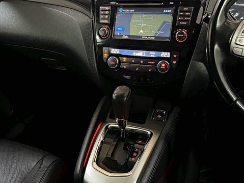 Nissan Qashqai TEKNA DCI 130 XTRONIC 18