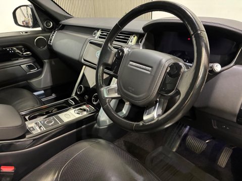 Land Rover Range Rover 4.4 SD V8 Vogue SE Auto 4WD Euro 6 (s/s) 5dr 3