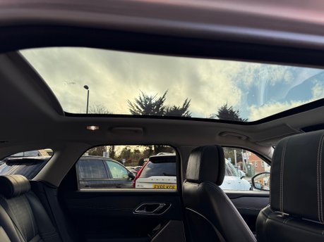 Land Rover Range Rover Velar 2.0 D240 HSE SUV 5dr Diesel Auto 4WD Euro 6 (s/s) (240 ps) 38