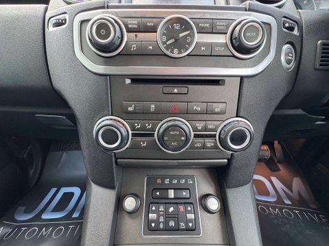 Land Rover Discovery 3.0 Discovery SE Tech SDV6 Auto 4WD 5dr 35