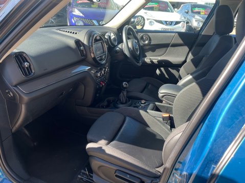 Mini Countryman 1.5 COOPER 12
