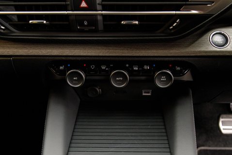 Citroen C5 X PURETECH SHINE PLUS S/S EAT8 37