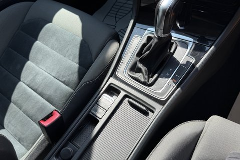 Volkswagen Golf GT TDI BMT DSG - £35 TAX -DYNAUDIO -APPLE CARPLAY -CAMBELT & DSG 10