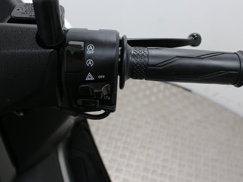 Yamaha Nmax 125 GPD125-A ABS 13