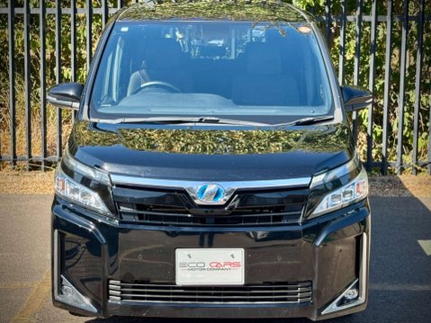 Toyota Voxy Hybrid 7 Seater 26