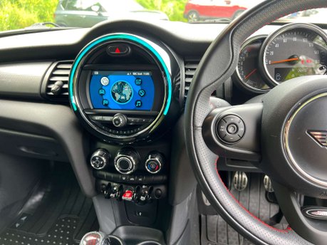 Mini Hatch 1.5 Cooper Sport 3dr 26
