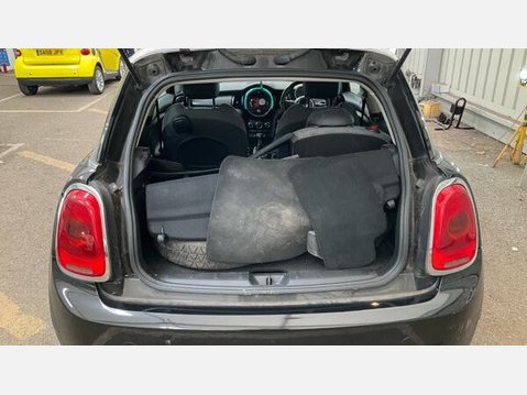 Mini Hatch 1.5 Cooper Euro 6 (s/s) 3dr 9
