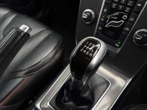 Volvo V40 2.0 D2 Lux Euro 6 (s/s) 5dr 48