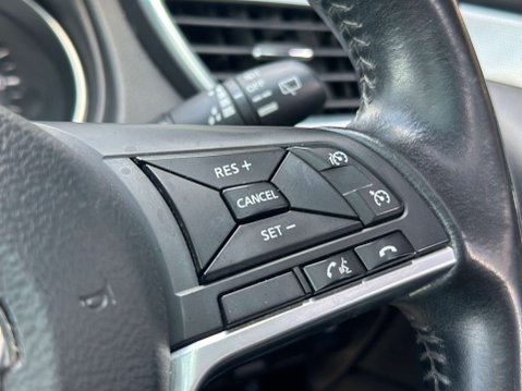 Nissan Qashqai 1.5 Qashqai N-Connecta dCi 5dr 23